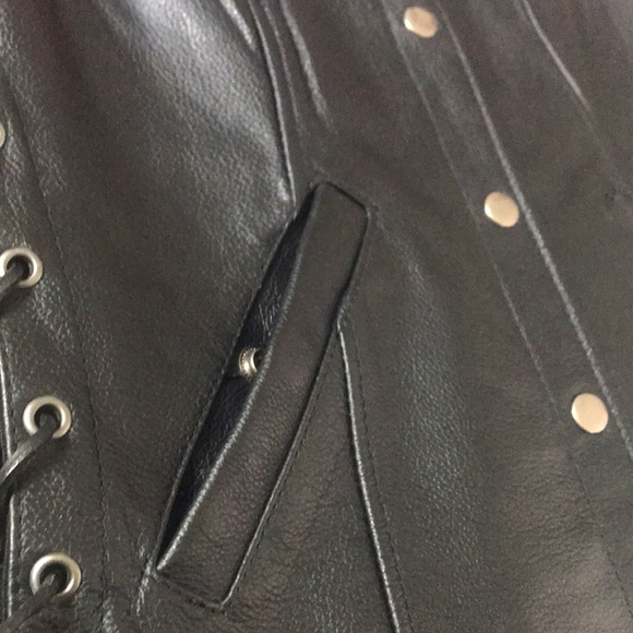 NEW! 100% genuine leather•XS•open adjustable leather tie sides• snap closure• - Picture 3 of 15